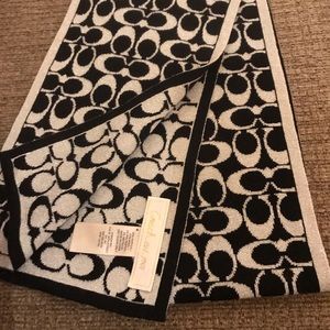 Coach scarf . Like new
